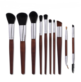 10 makeup brushes - Wood.