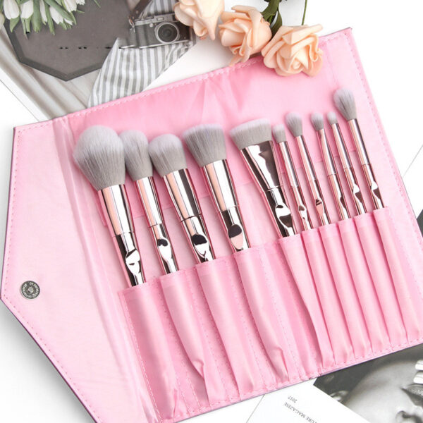10-wet-And-Wild-Makeup-Brushes-Set-With-Brush-Bag-Mixed-9
