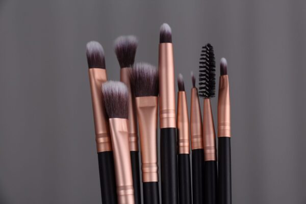 14pcs-Wood-Handle-Makeup-Brush-Set-Mixed-11 14pcs-Wood-Handle-Makeup-Brush-Set-Mixed-11