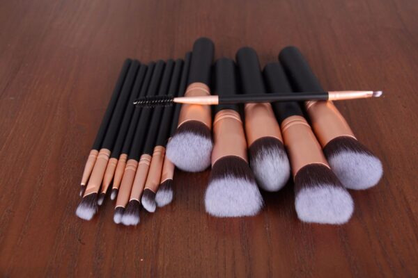 14pcs-Wood-Handle-Makeup-Brush-Set-Mixed-8 14pcs-Wood-Handle-Makeup-Brush-Set-Mixed-8