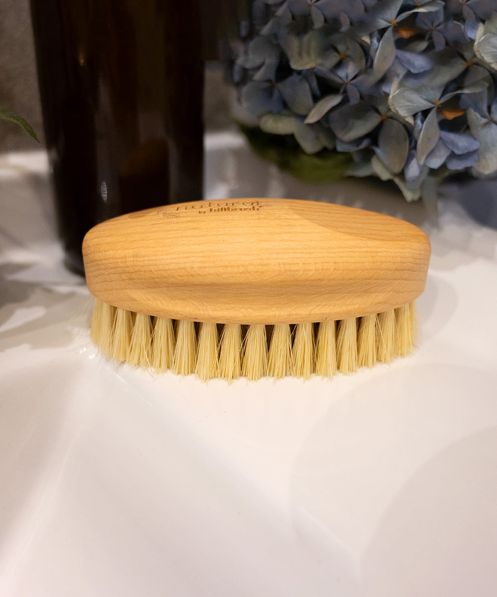 Natural Hillbrush Body Brush - Stiff - 100 Fsc Certified Natural Hillbrush Body Brush - Stiff - 100 Fsc Certified