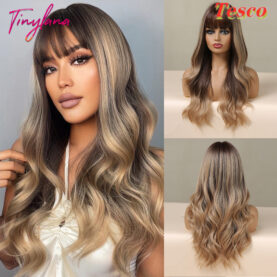Women Wear Wavy Wigs - Mixed